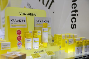 会場の様子（タッチアップ）